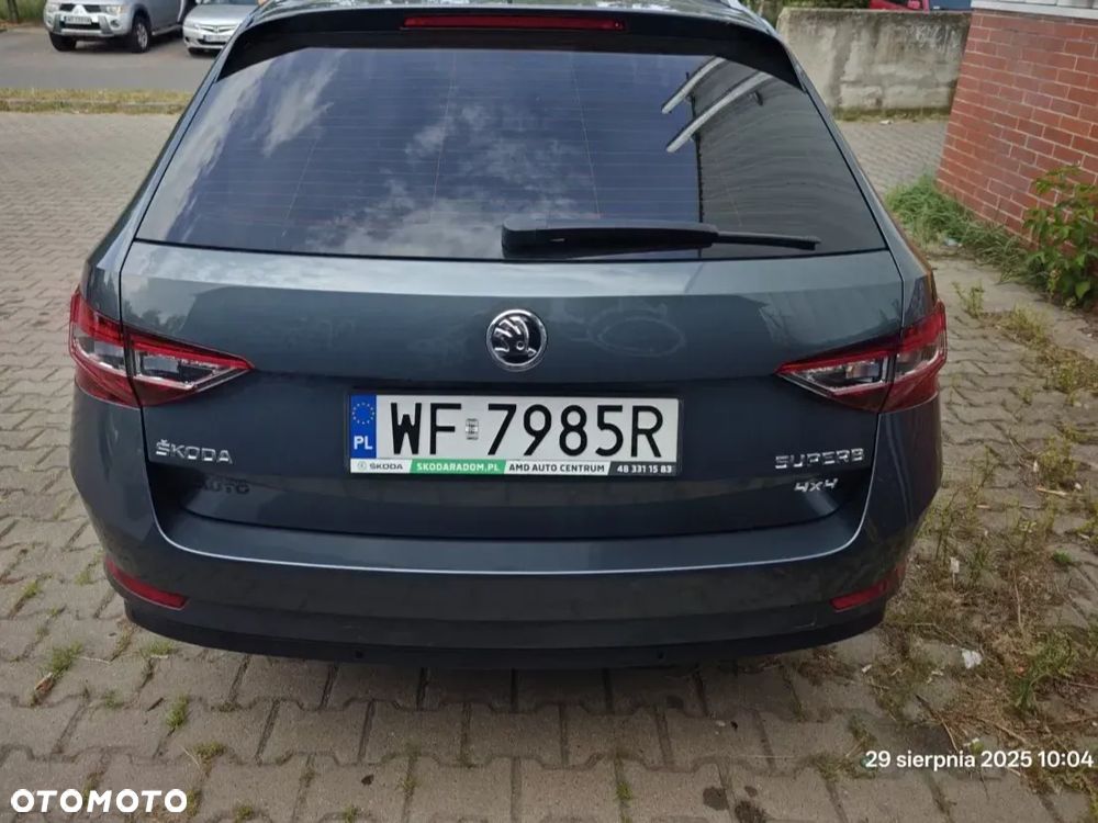 Skoda Superb 2.0 TDI 4x4 Ambition DSG - 11