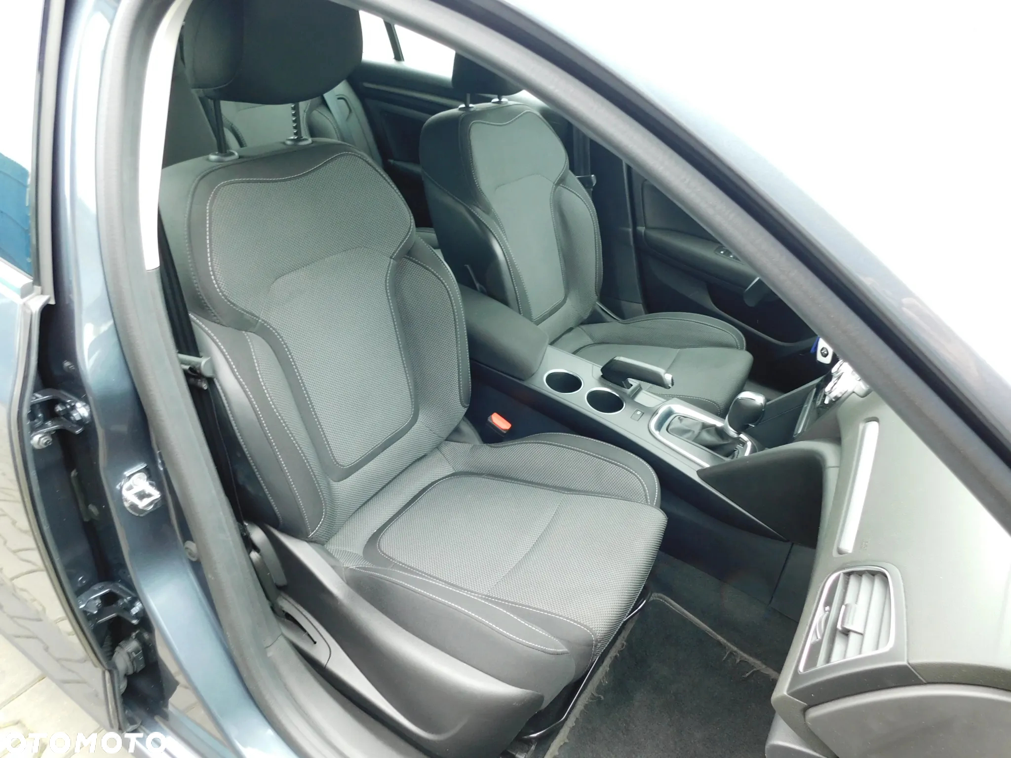 Renault Megane BLUE dCi 115 EDC INTENS - 24