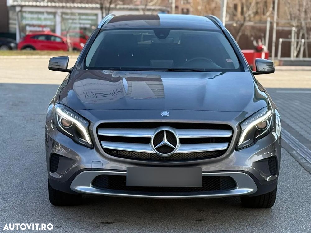 Mercedes-Benz GLA 200 d 4MATIC Aut. - 12