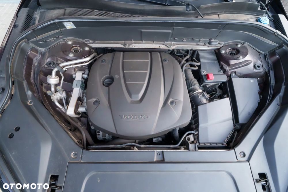Volvo XC 90 D5 AWD Momentum - 16