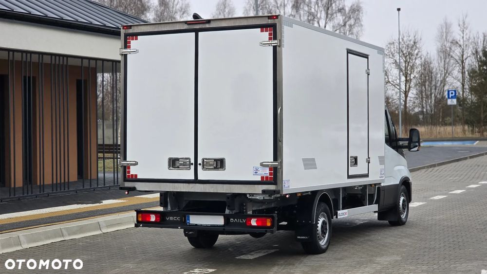 Iveco ❗️❗️DAILY 3.0 180Km 35S18 JAK NOWY ❗️❗️LIFT / CHŁODNIA MROŹNIA -32 +32 / ZASILANIE 230V / PIERWSZY WŁASCICIEL / NAVI / KAMERA COFANIA / FULL LED / TEMPOMAT AKTYWNY / GRUBA ŚCIANKA / ZABUDOWA IGLOOCAR / AGREGAT CARRIER / WERSJA WZMOCNIONA / FULL OPCJA / SERWIS ASO / SALON POLSKA /❗❗ JAK Z SALONU - NOWY -❗❗ - 20