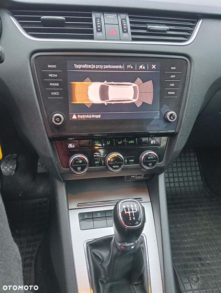 Skoda Octavia 1.6 TDI Premium Edition - 2