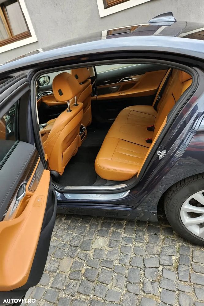 BMW Seria 7 740Li - 7