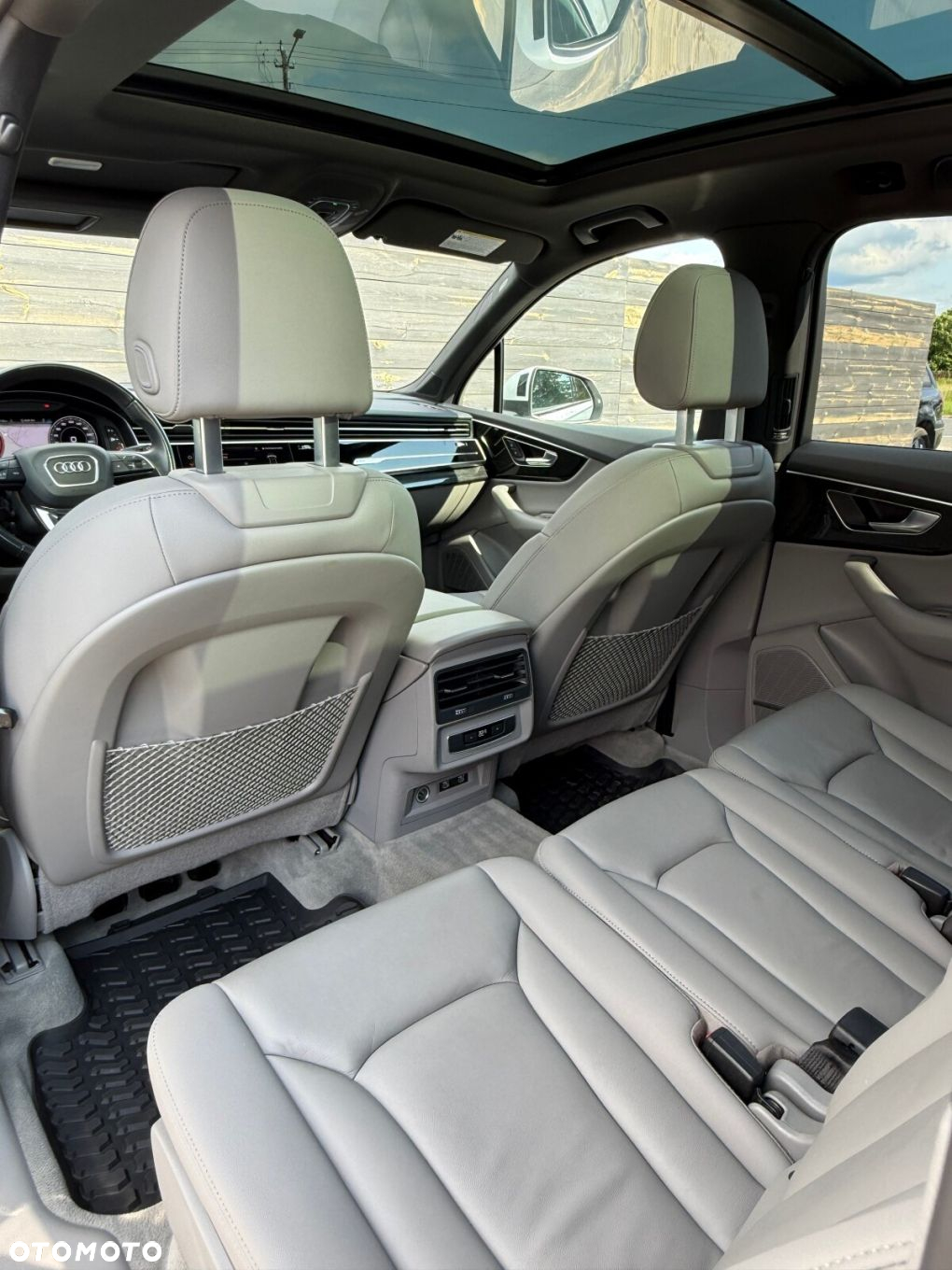 Audi Q7 - 40