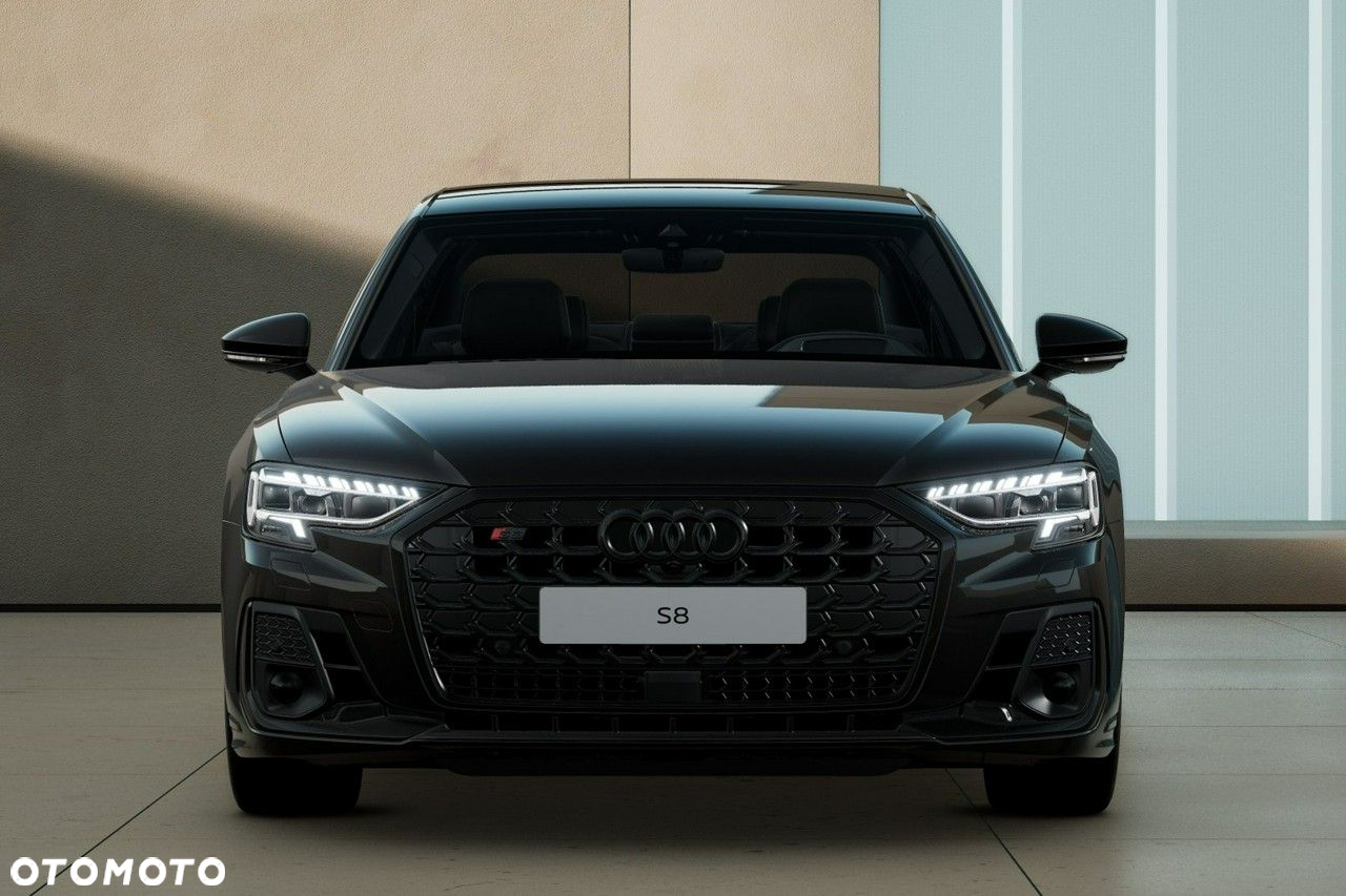 Audi S8 - 3