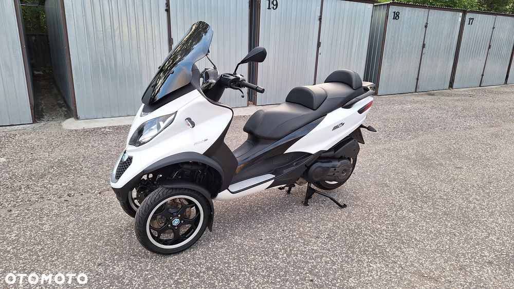 Piaggio MP-3 - 2