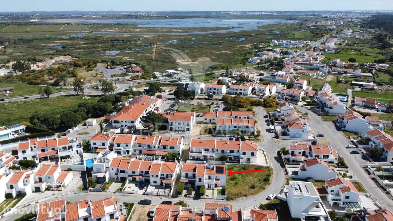 Moradia T4 com piscina em Casas da Audiência, Monte Gordo - Grande imagem: 4/40