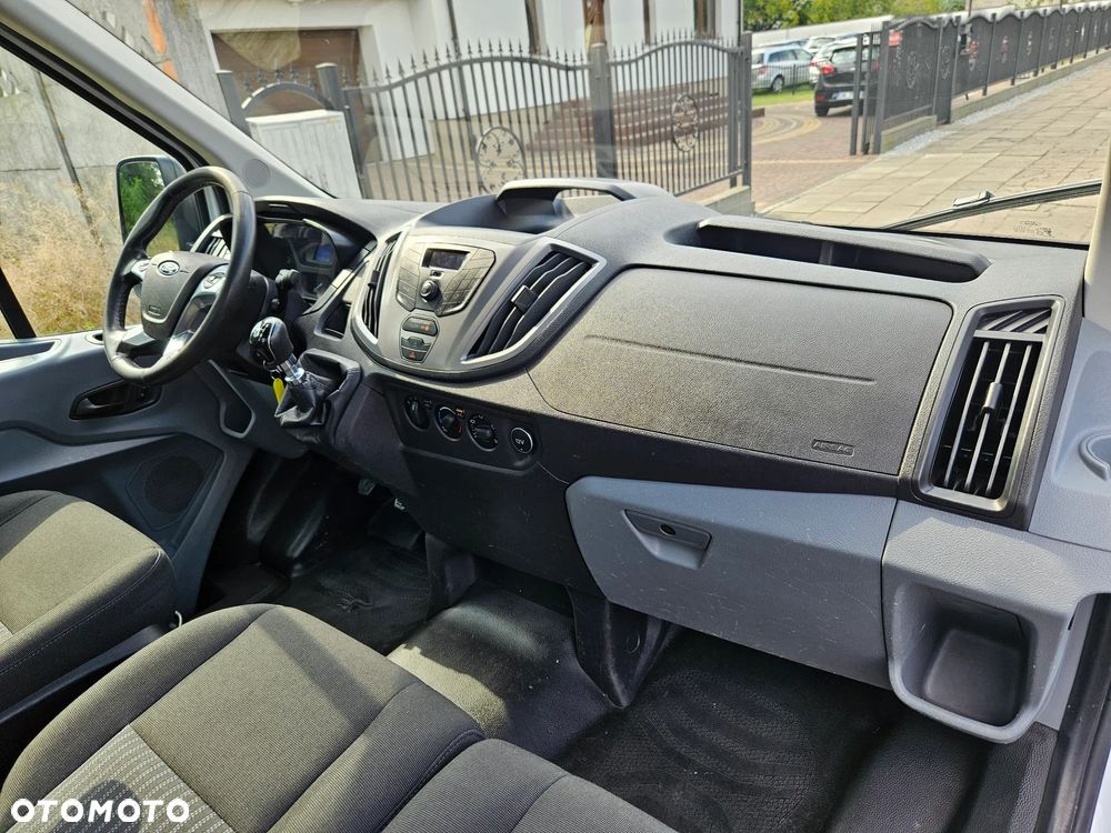 Ford transit - 17