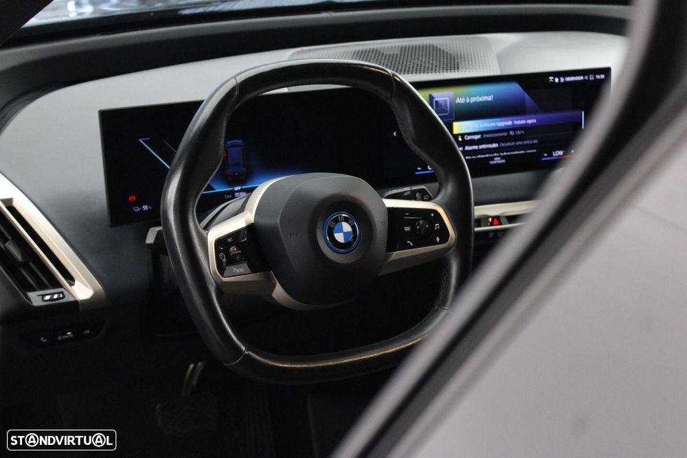 BMW iX xDrive 40 Pack Desportivo - 15