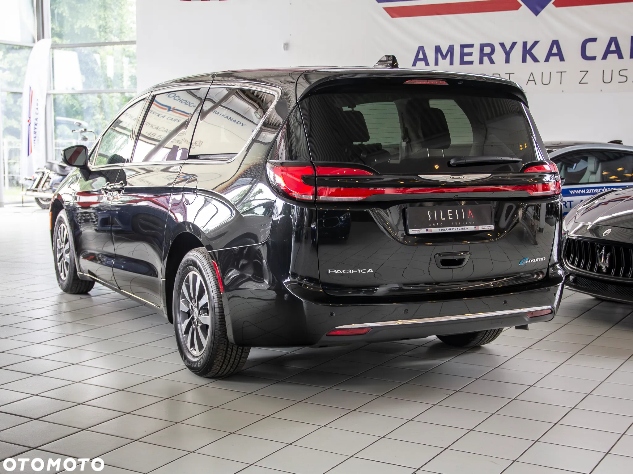Chrysler Pacifica - 4