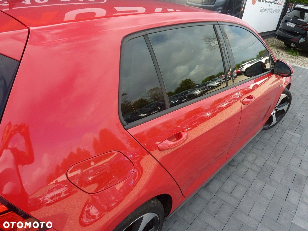 Volkswagen Golf - 9