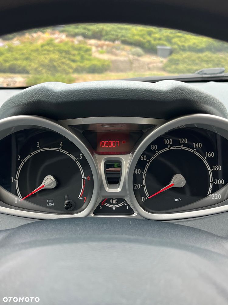 Ford Fiesta 1.25 Titanium EU5 - 14