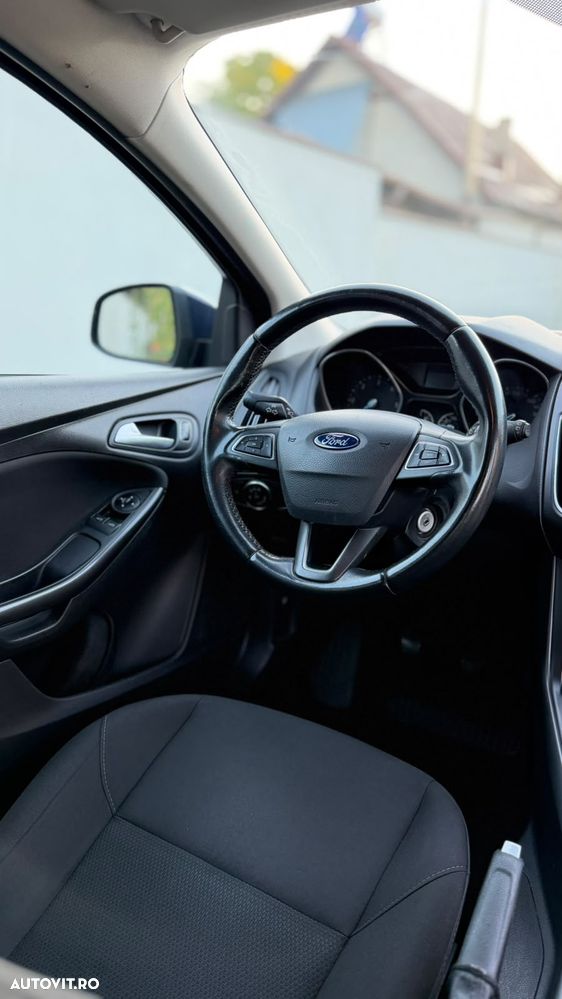 FORD Focus 2017 — imagine 10