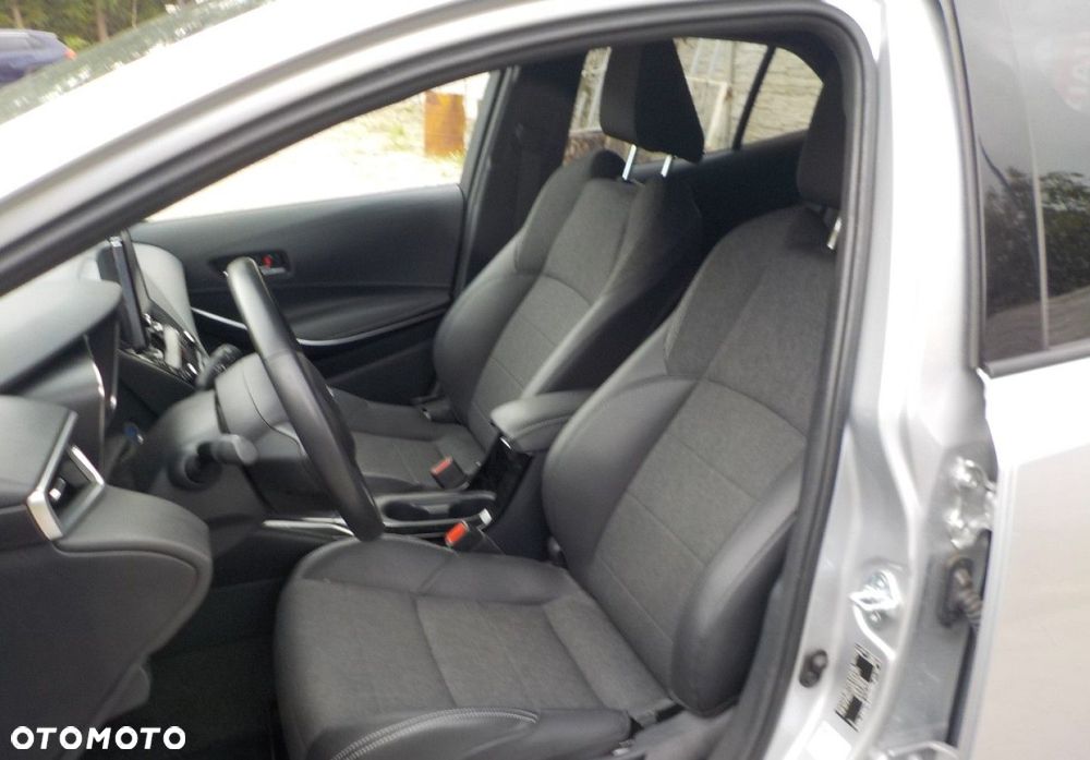 Toyota Corolla - 33