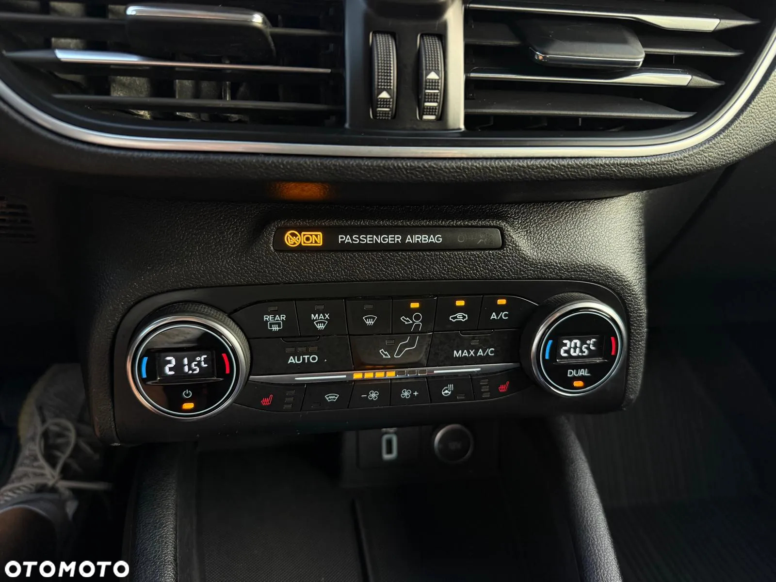Ford Focus 2.0 EcoBlue Titanium - 19