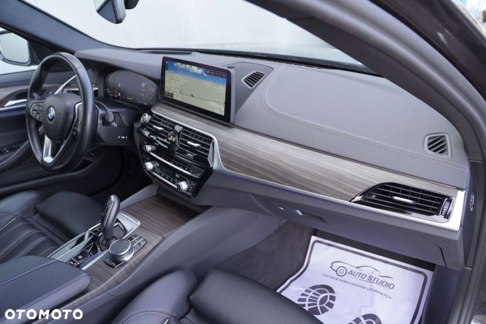 BMW Seria 5 520d Luxury Line sport - 10