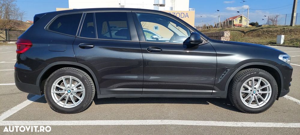 BMW X3 xDrive20i Aut. Advantage - 4