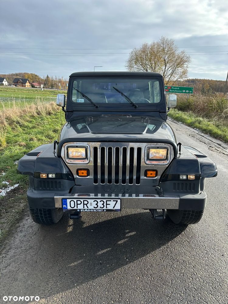 Jeep Wrangler - 1