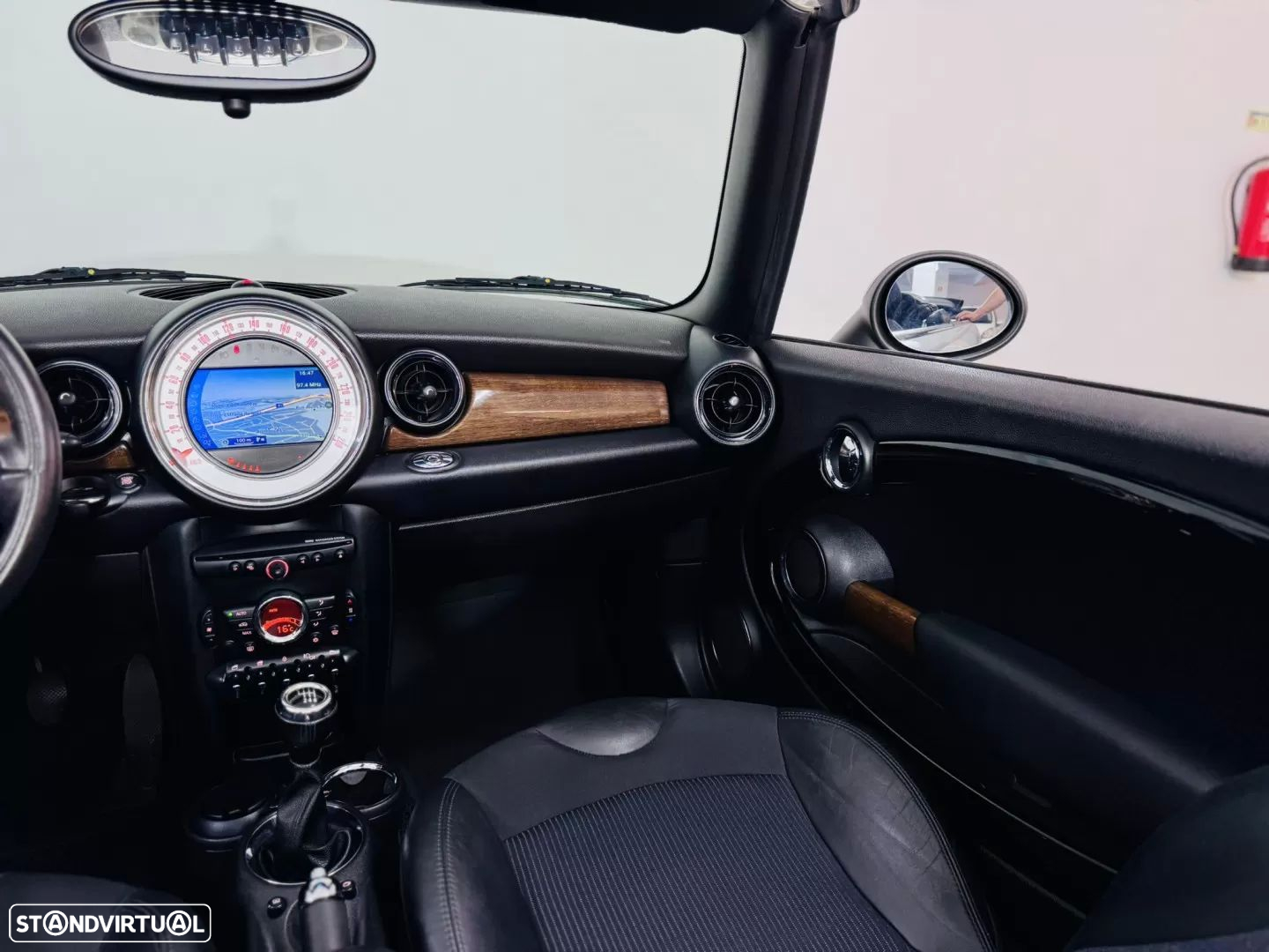 MINI Cabrio Cooper D - 32