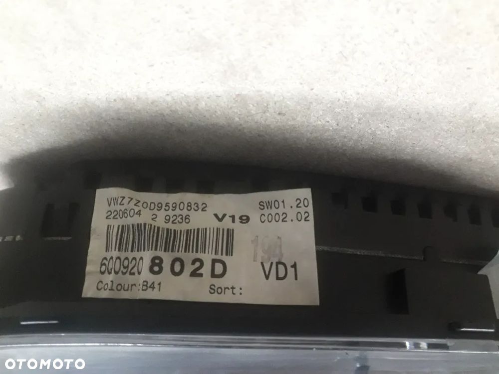 Licznik VW Polo 9N 2004 r. 1.4TDI 6Q0920802D. - 3