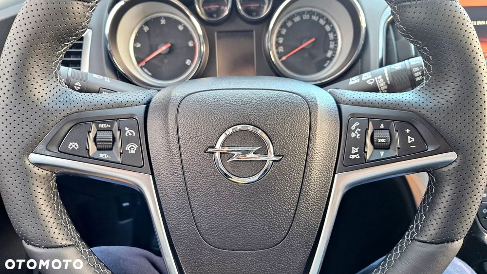 Opel Astra 2.0 CDTI Exklusiv - 14