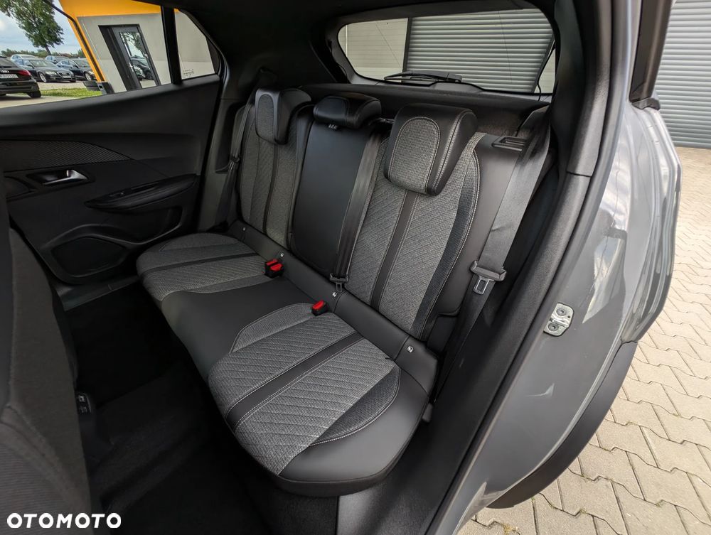 Peugeot 2008 PureTech 130 EAT8 Allure - 38