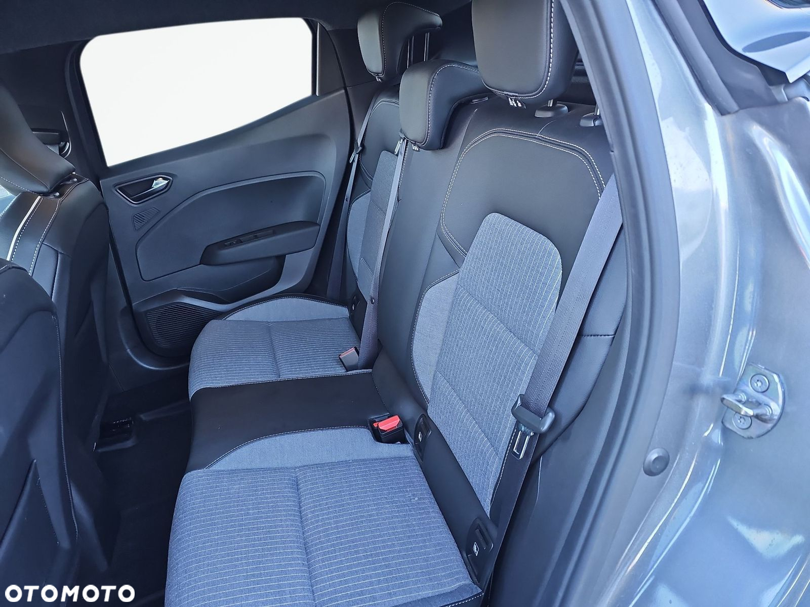 Renault Clio 1.0 TCe Techno - 22