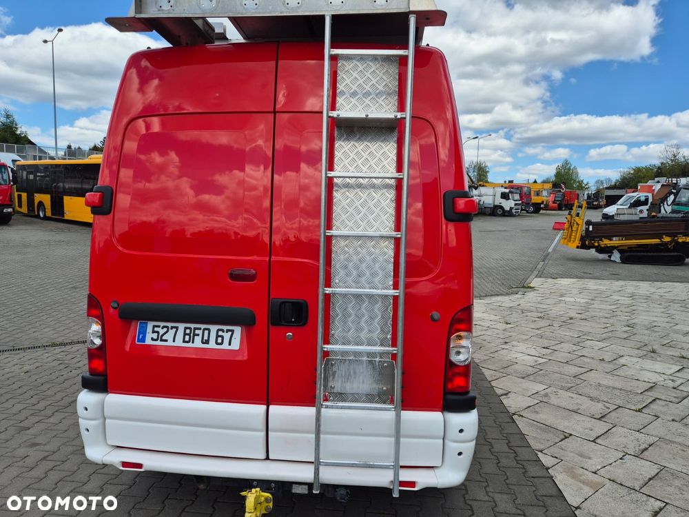 Renault Master 2.5 DCi 120 / STRAŻ POŻARNA / AUTO POŻARNICZE / 4 MIEJSCA / BEZWYPADKOWY / ORYGINALNY PRZEBIEG / DRABINA / ORYGINALNA ZABUDOWA / IDEALNY DO OSP LUB PSP / STAN IDEALNY - 14