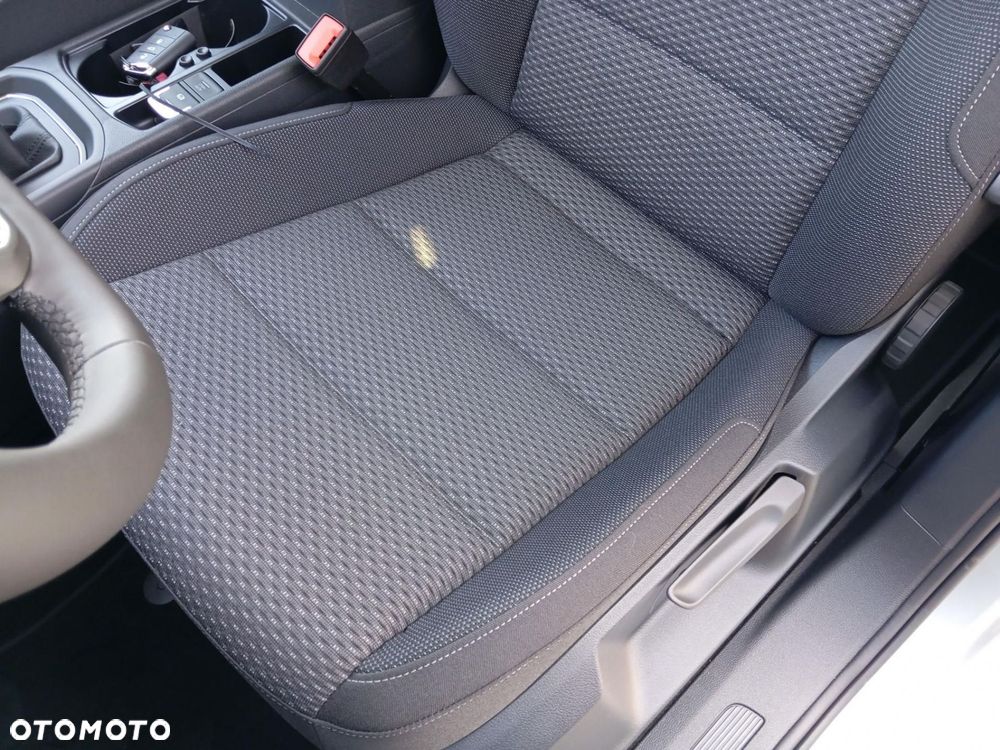 Volkswagen Touran - 24