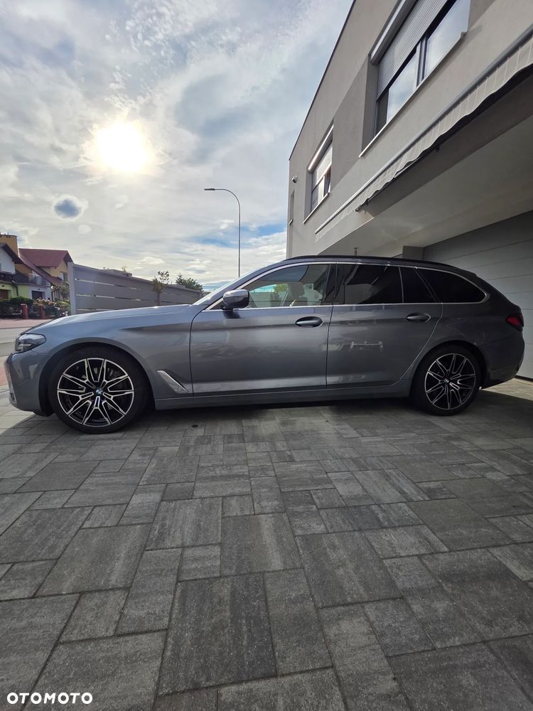 BMW Seria 5 530d xDrive mHEV Luxury Line - 9