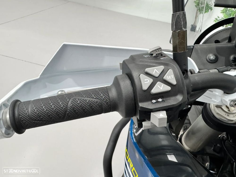 Husqvarna Norden 901 EXPEDITION - 20