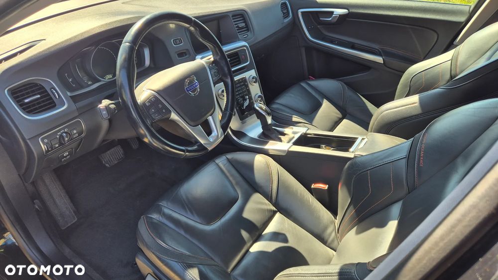 Volvo V60 D4 Drive-E Ocean Race - 10