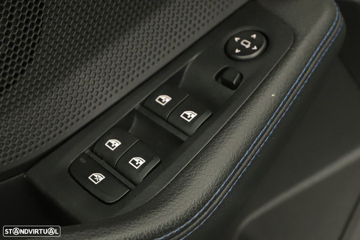 BMW 116 d Pack Desportivo M Auto - 22