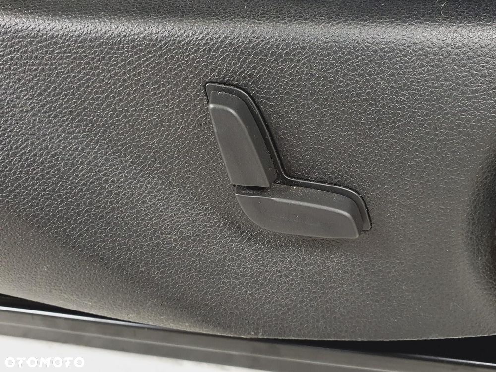 FOTEL PRAWY PRZÓD GRZANY MERCEDES GLK X204 EUROPA - 10