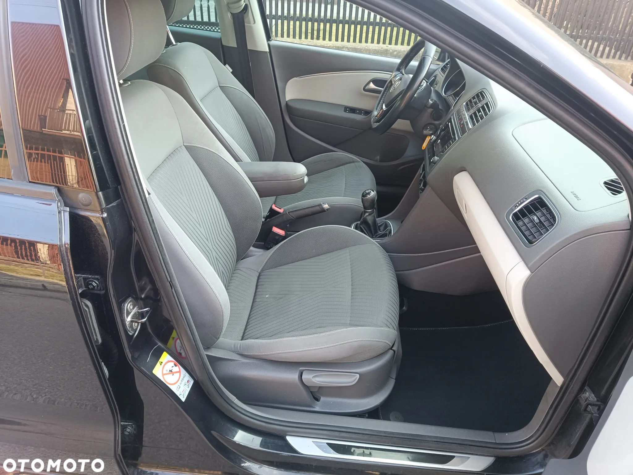 Volkswagen Polo 1.4 TDI (Blue Motion Technology) SOUND - 11