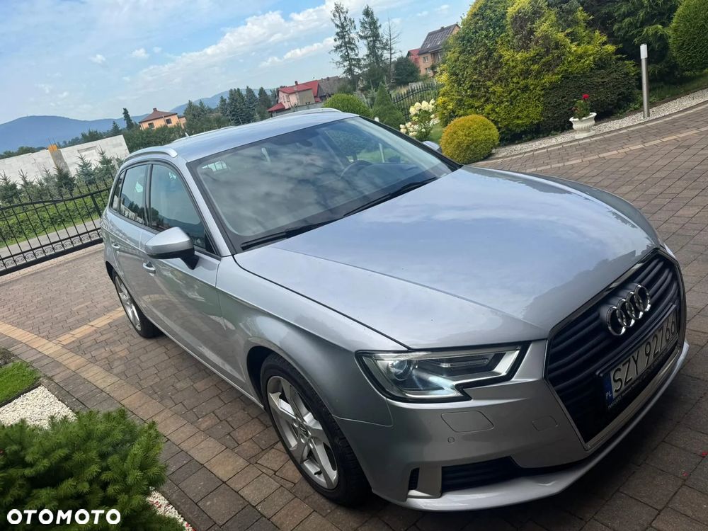 Audi A3 Sportback 1.6 TDI design - 7