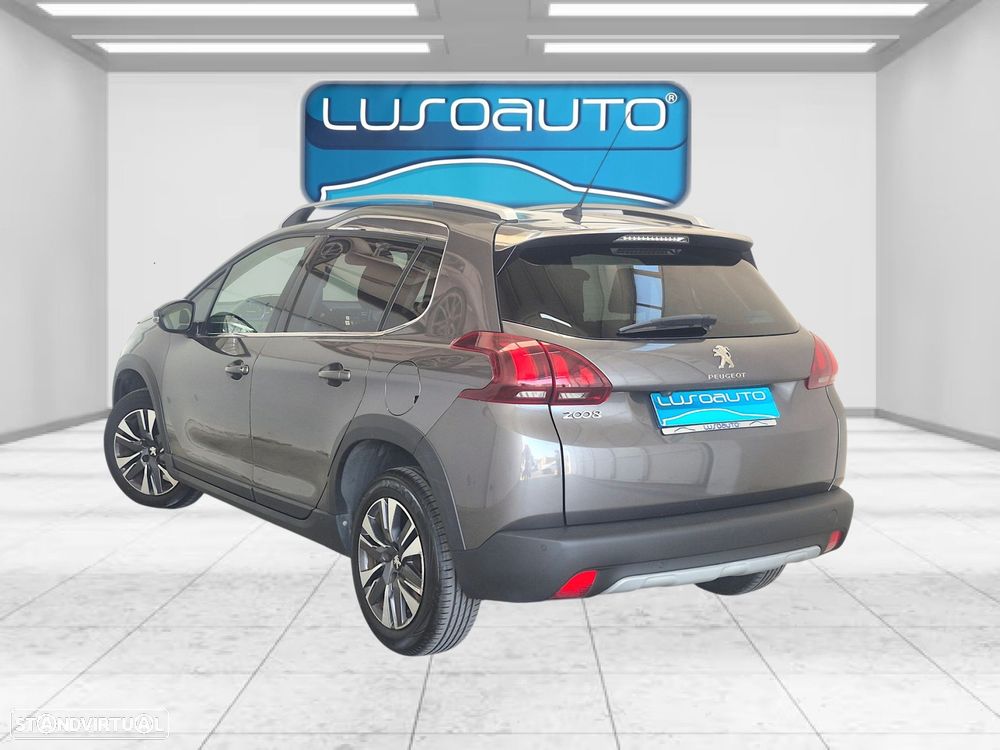 Peugeot 2008 1.2 PureTech Allure - 6