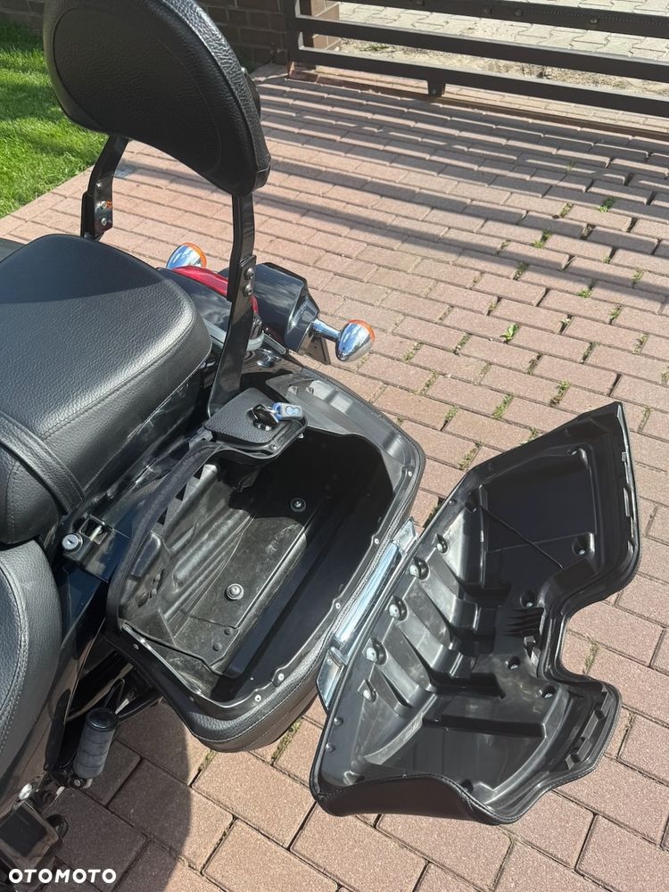 Suzuki Intruder - 9