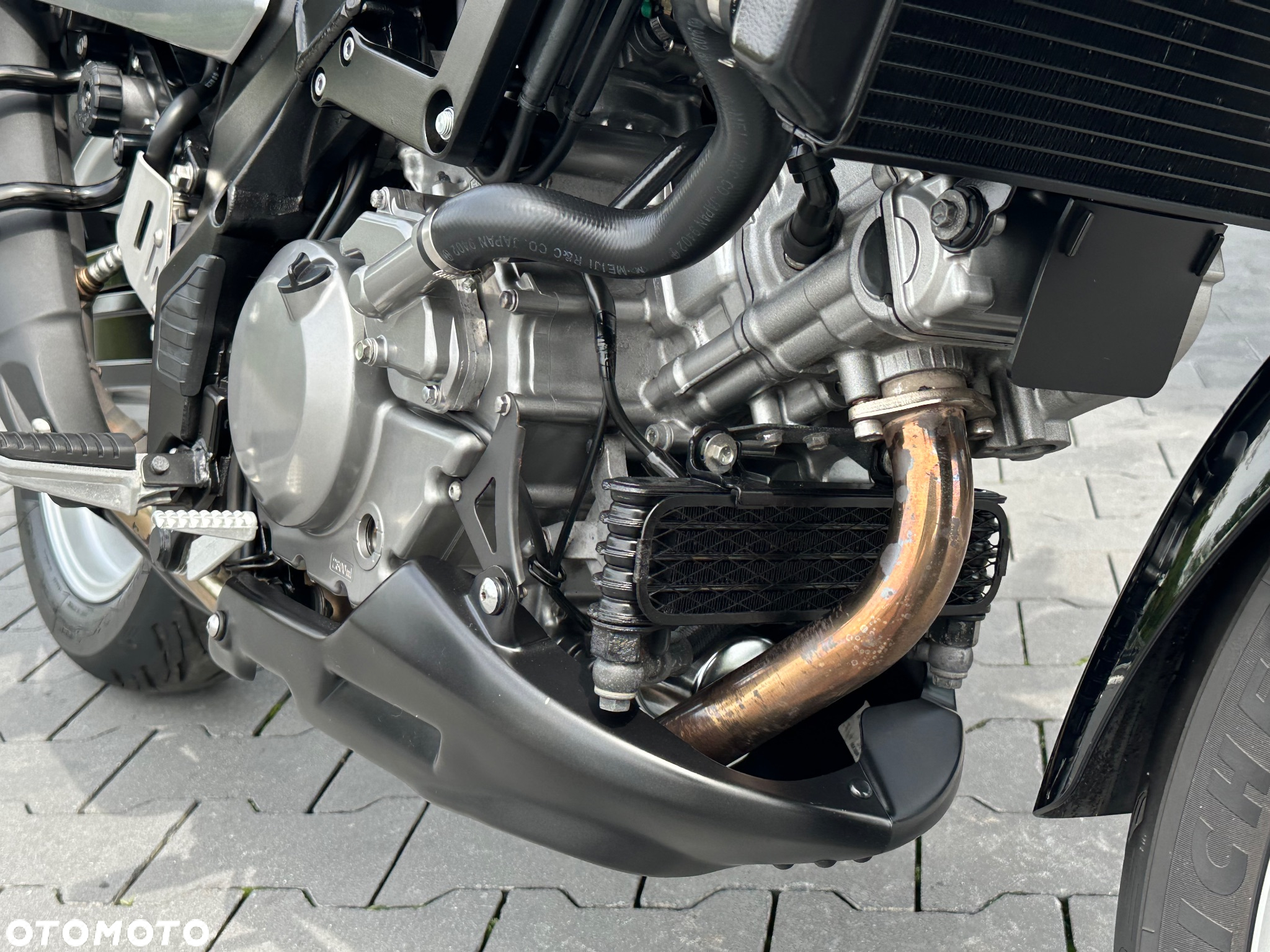 Suzuki V-STROM - 17