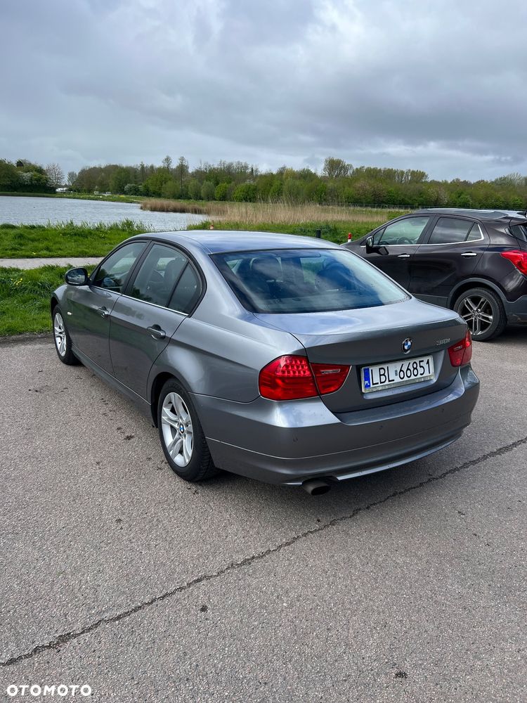 BMW Seria 3 318i - 3
