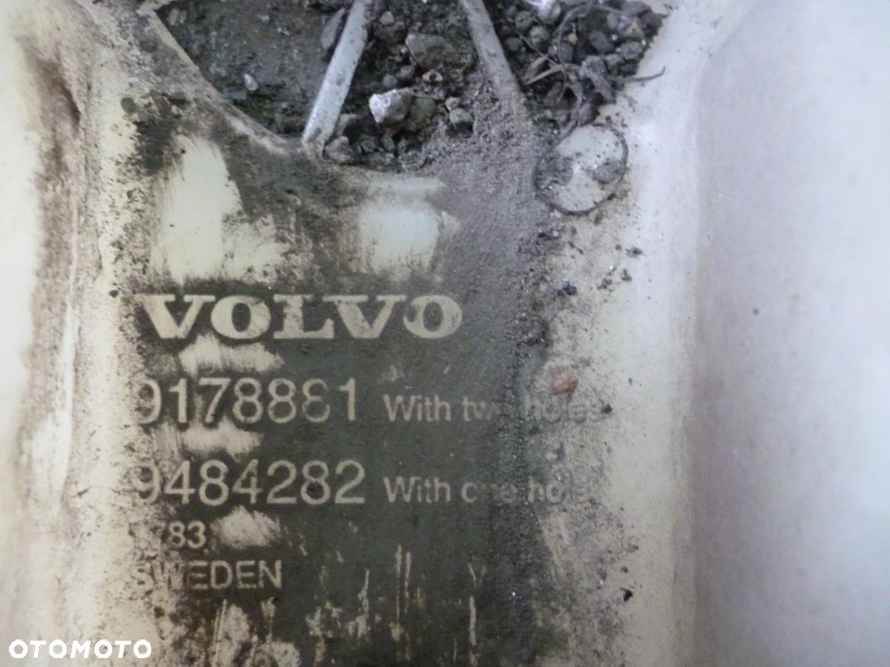 VOLVO S80 I ZBIORNICZEK SPRYSKIWACZY - 4