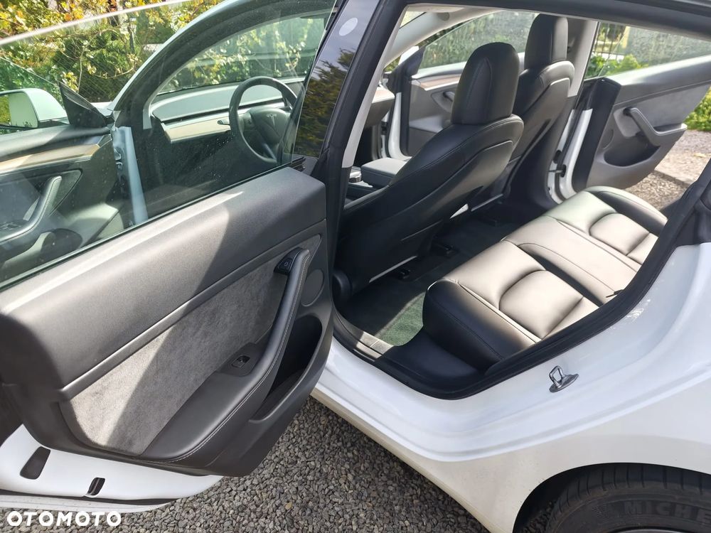 Tesla Model 3 Long Range RWD - 21