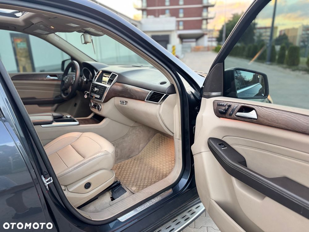 Mercedes-Benz ML 350 BlueTEC 4-Matic - 28