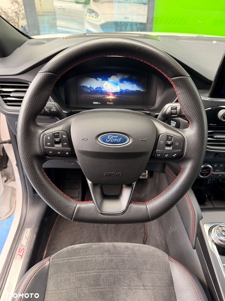Ford Kuga 2.5P PHEV FWD ST-Line X - 32