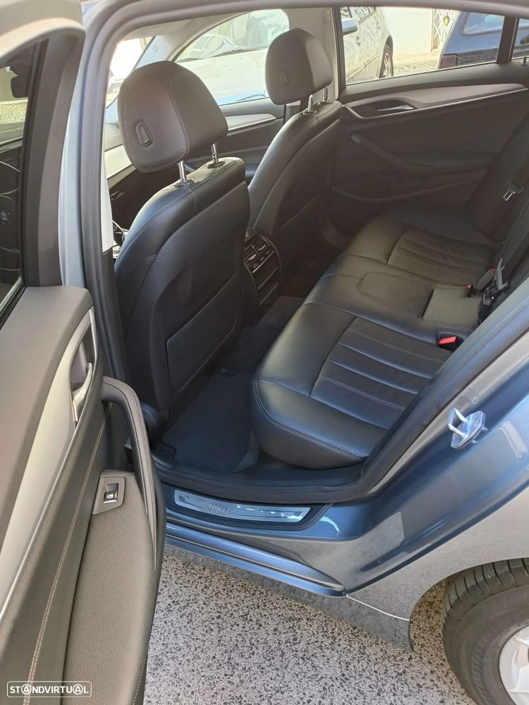 BMW 530 d xDrive Line Luxury Auto - 8
