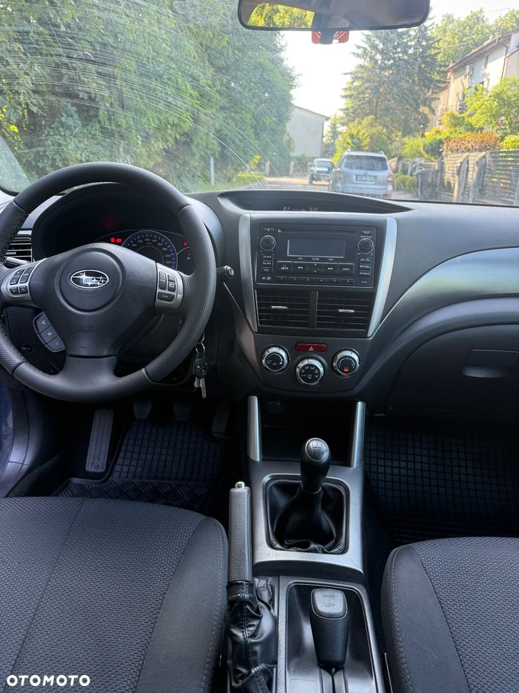 Subaru Forester 2.0X Exclusive - 13