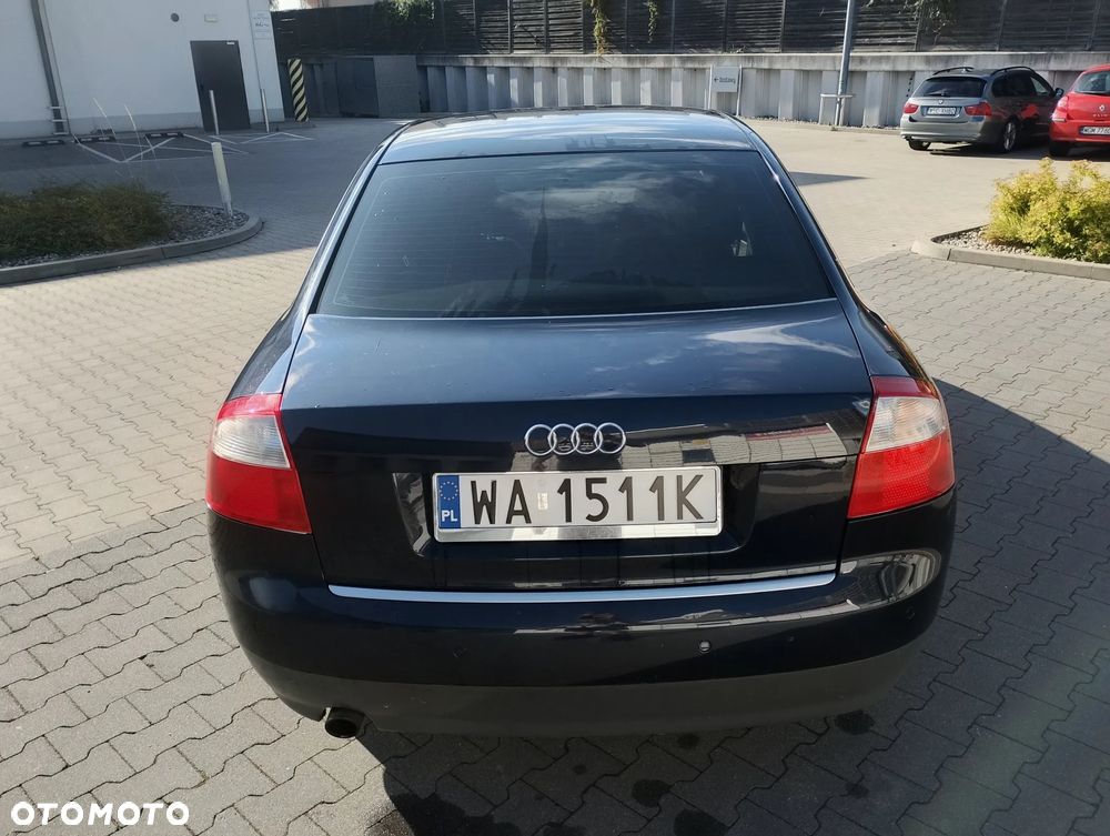 Audi A4 Limousine - 6