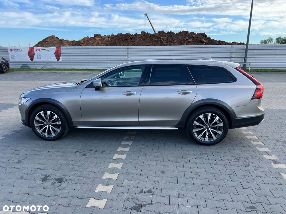 Volvo V90 Cross Country D5 SCR AWD Momentum Pro - 14