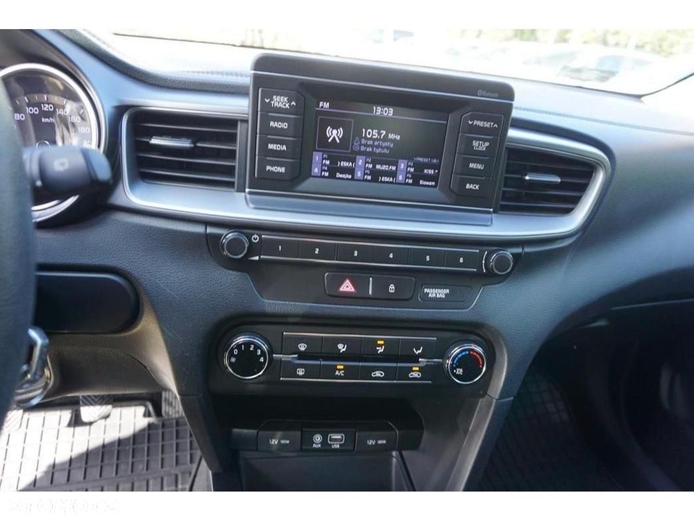 Kia Ceed - 17
