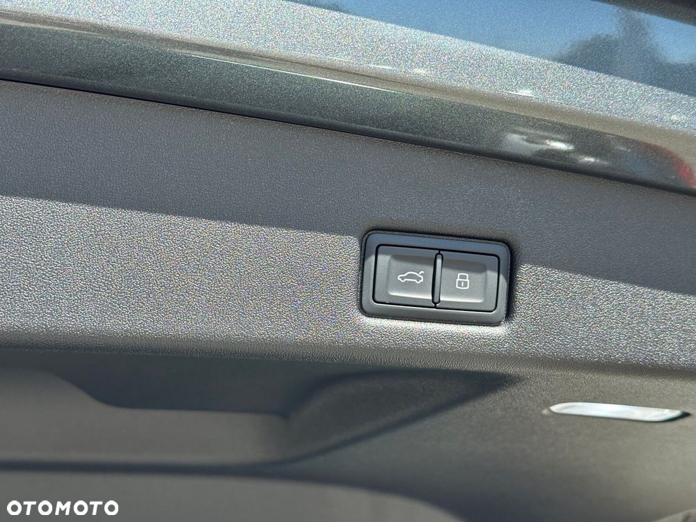 Audi Q5 Sportback - 9